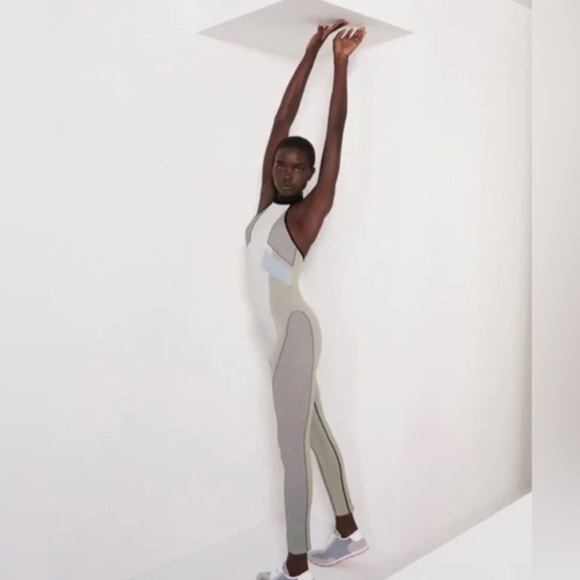 Zara contour collection gray colorblock‎ open back halter stretch jumpsuit M/L - Picture 2 of 14